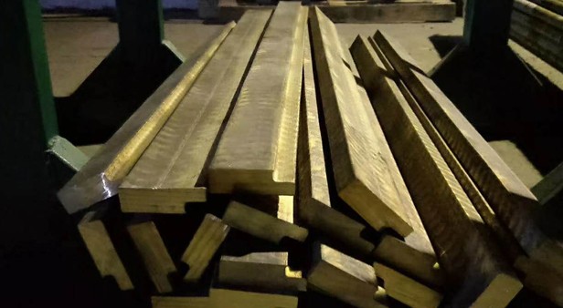 麻花拧花管楼梯立杆方管麻花铁艺护栏扭花管铁艺围墙护栏麻花管